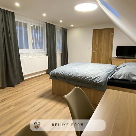 Apartmanovy Dom Visnove Luaran gambar