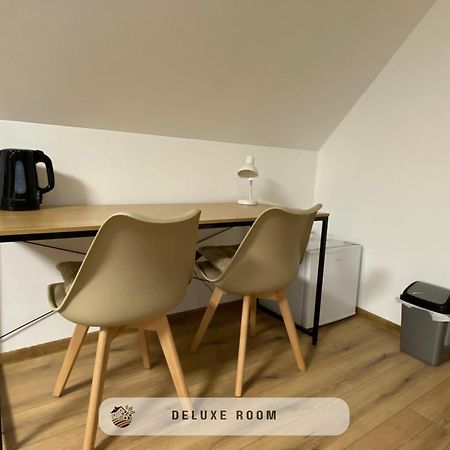 Apartmanovy Dom Visnove Luaran gambar