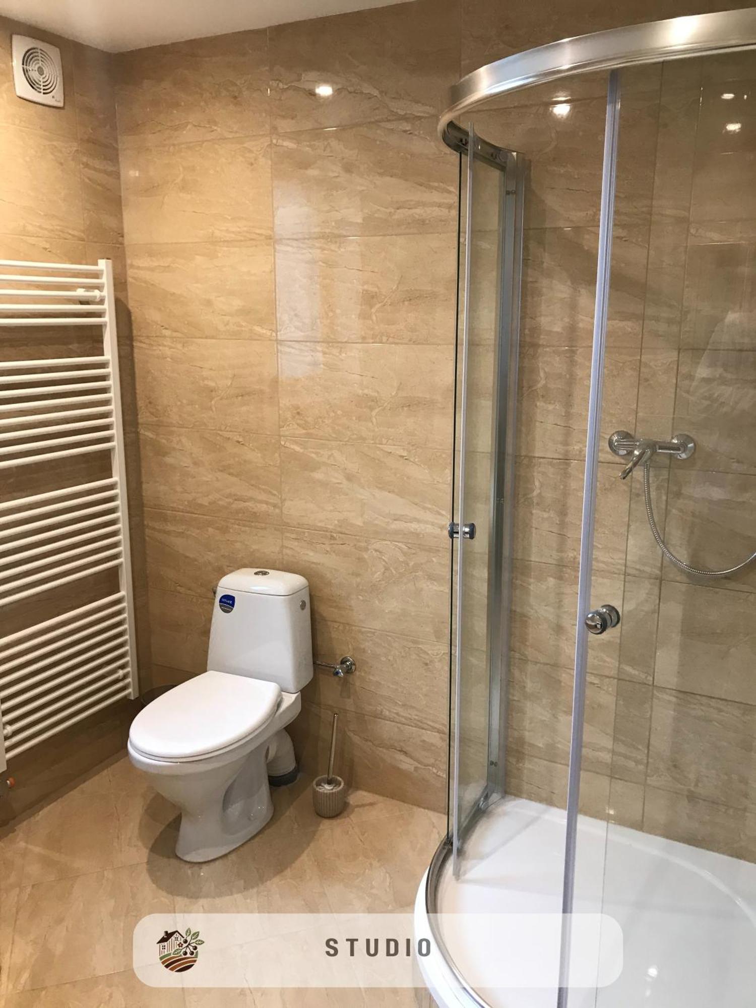 Apartmanovy Dom Visnove Luaran gambar