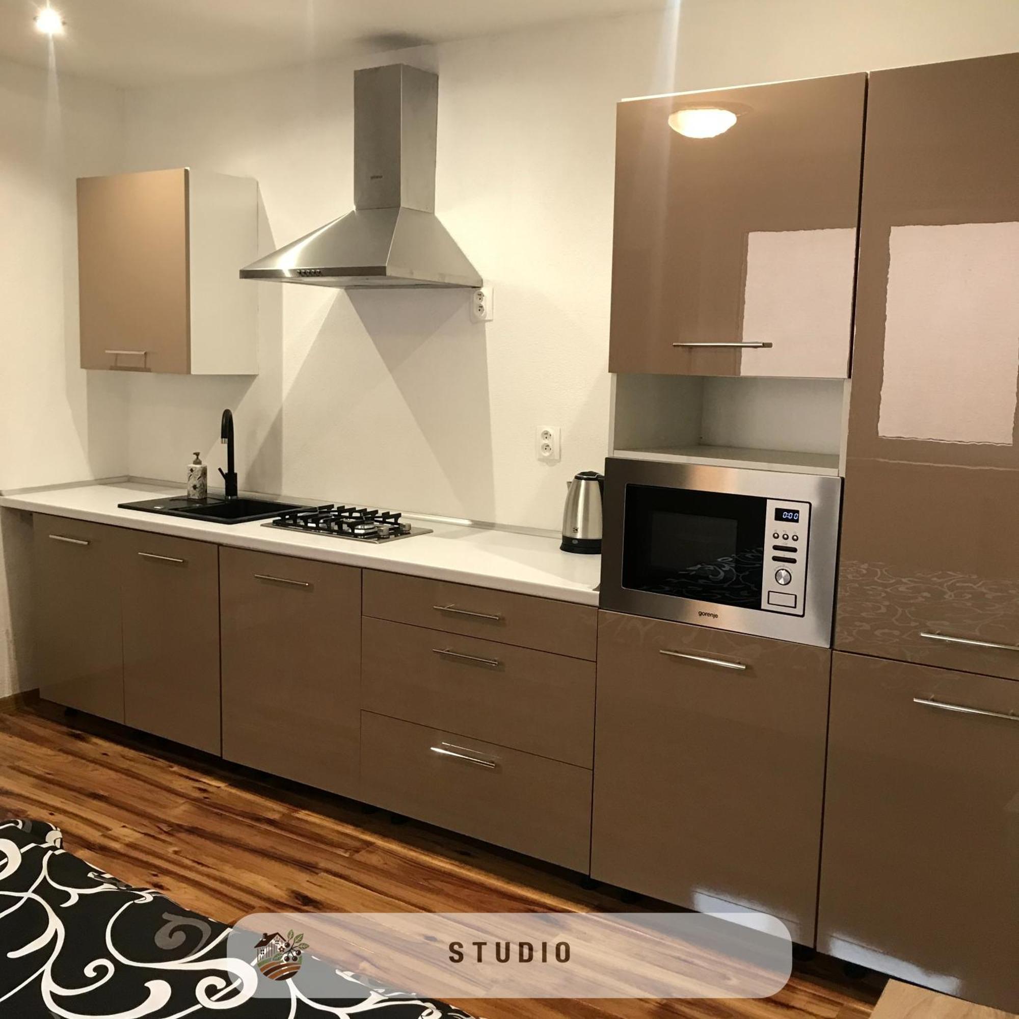 Apartmanovy Dom Visnove Luaran gambar