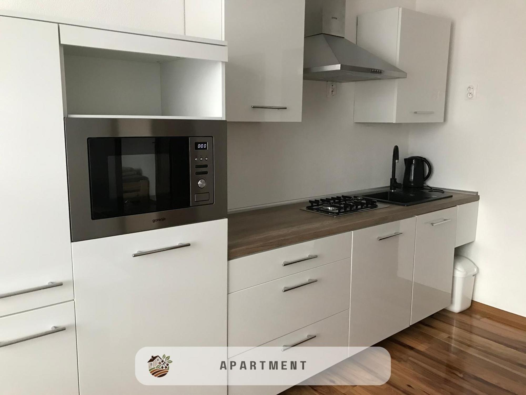 Apartmanovy Dom Visnove Luaran gambar