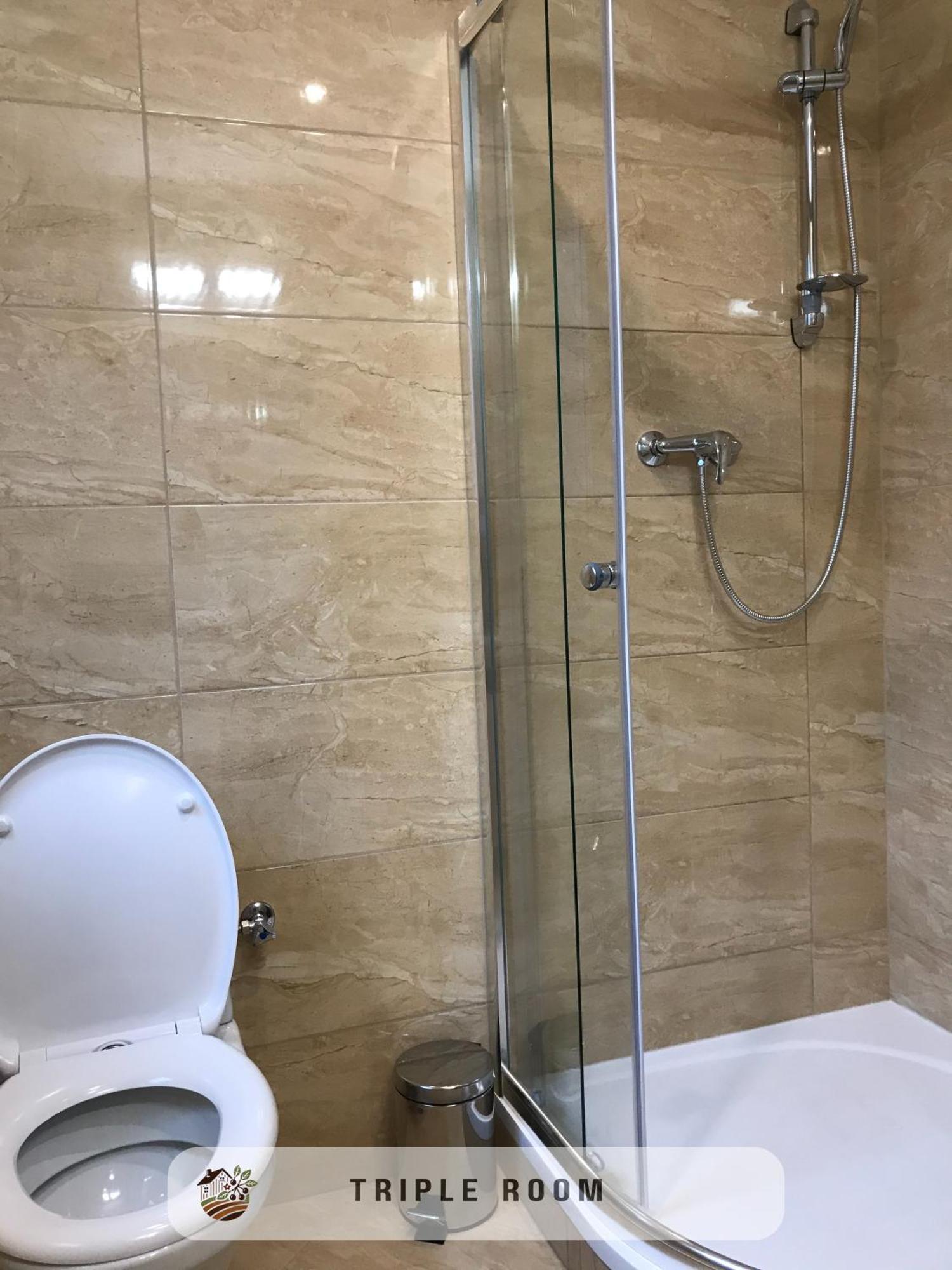 Apartmanovy Dom Visnove Luaran gambar
