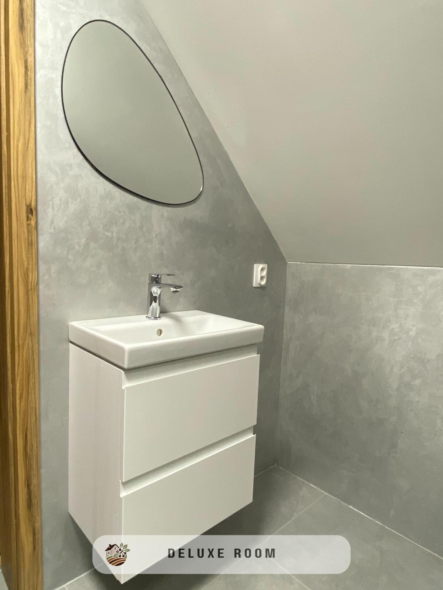 Apartmanovy Dom Visnove Luaran gambar