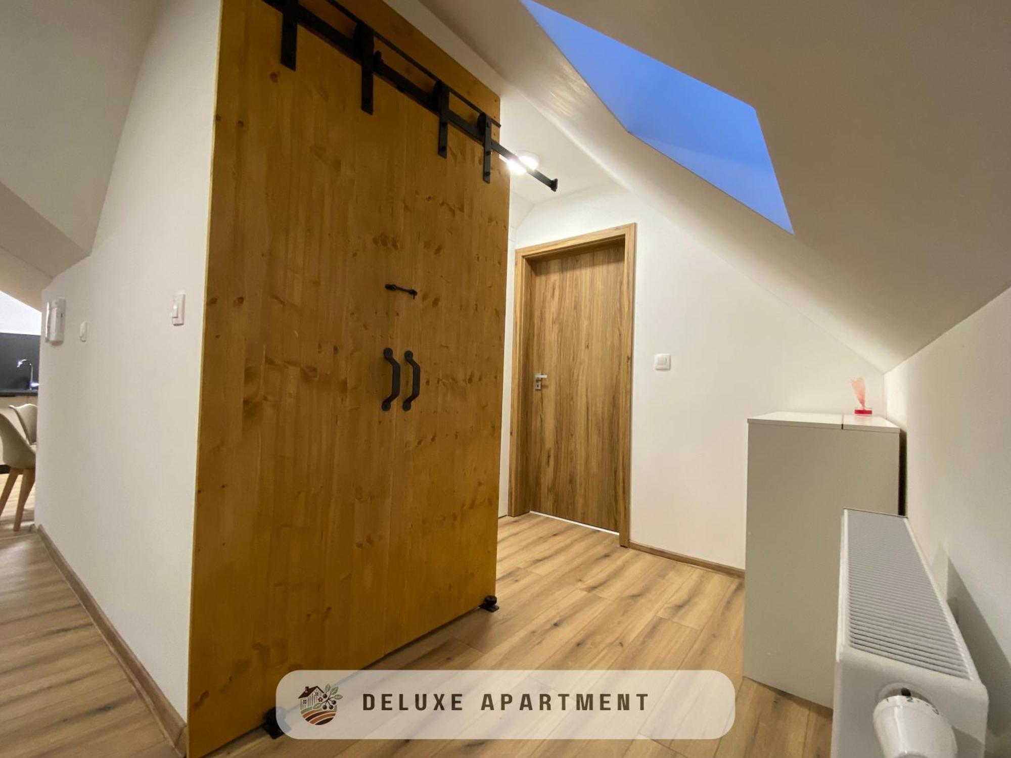 Apartmanovy Dom Visnove Luaran gambar