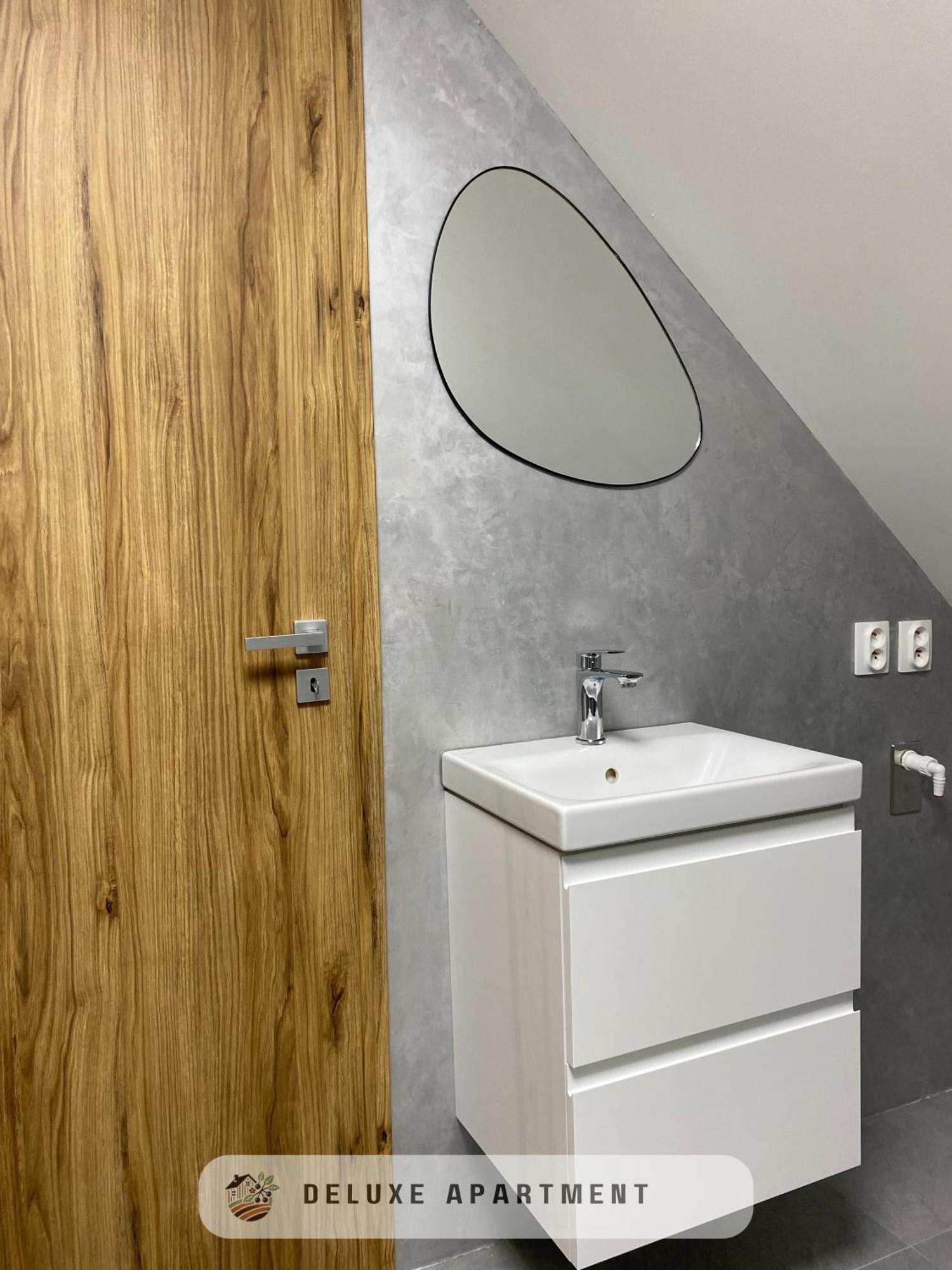 Apartmanovy Dom Visnove Luaran gambar